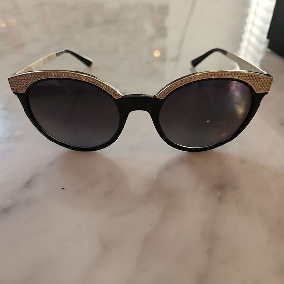 Versace polorized black and gold sunglasses - Picture 2 of 5
